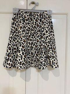 Dangerfield leopard print skirt size 6