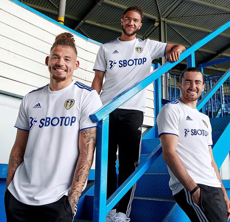 Leeds premier league shirt outlet
