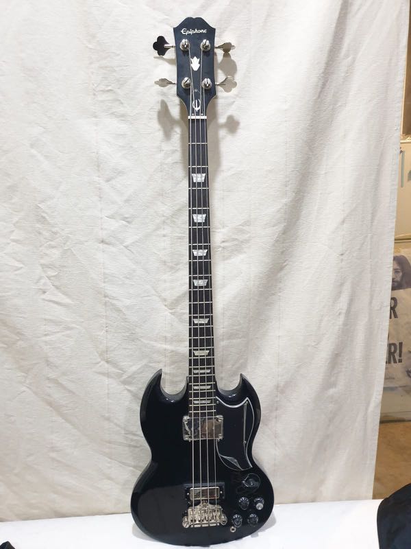 Further Price Drop Epiphone Eb 3 2 Pickup 4 String Bass Hobbies Toys Music Media Musical Instruments On Carousell