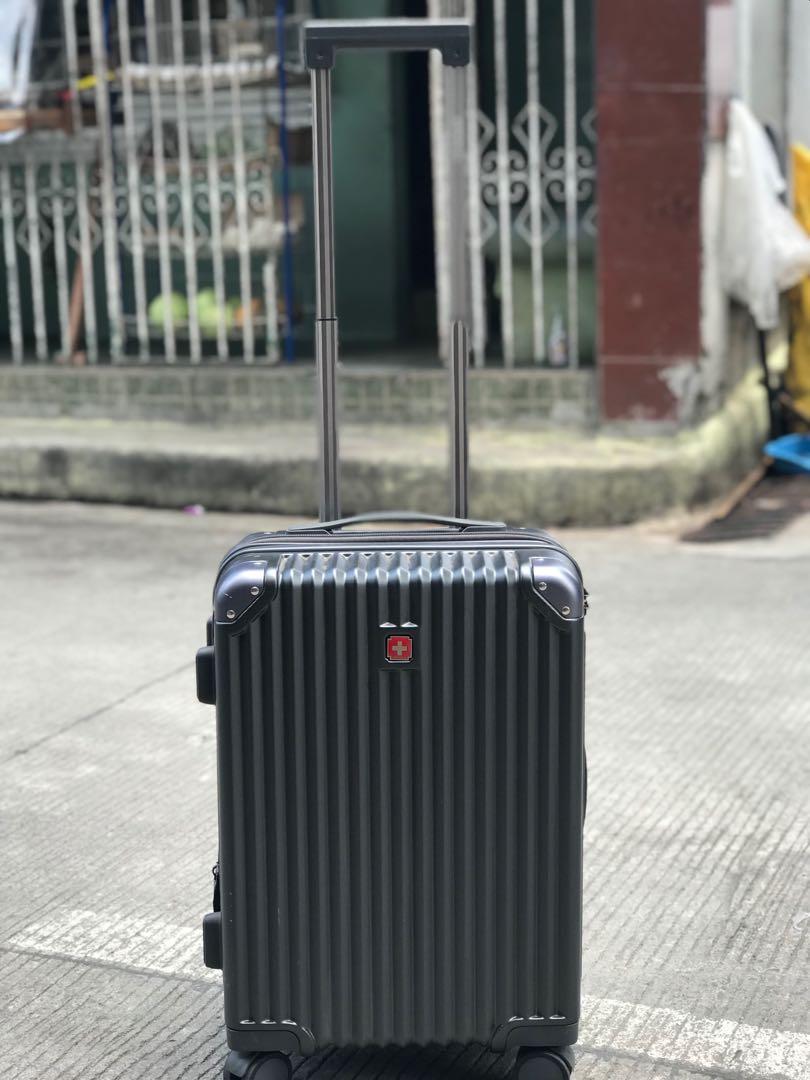 hipolo luggage price