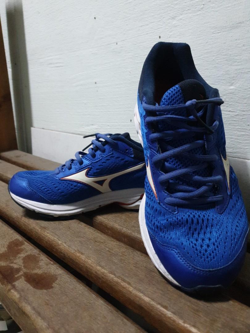 mizuno blue running shoes