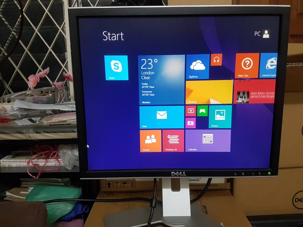 Monitor DELL 19