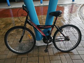 (Category: ) located in . Submitted by brainiac01 (Listing ID 1036657068, Image 1). Description: .