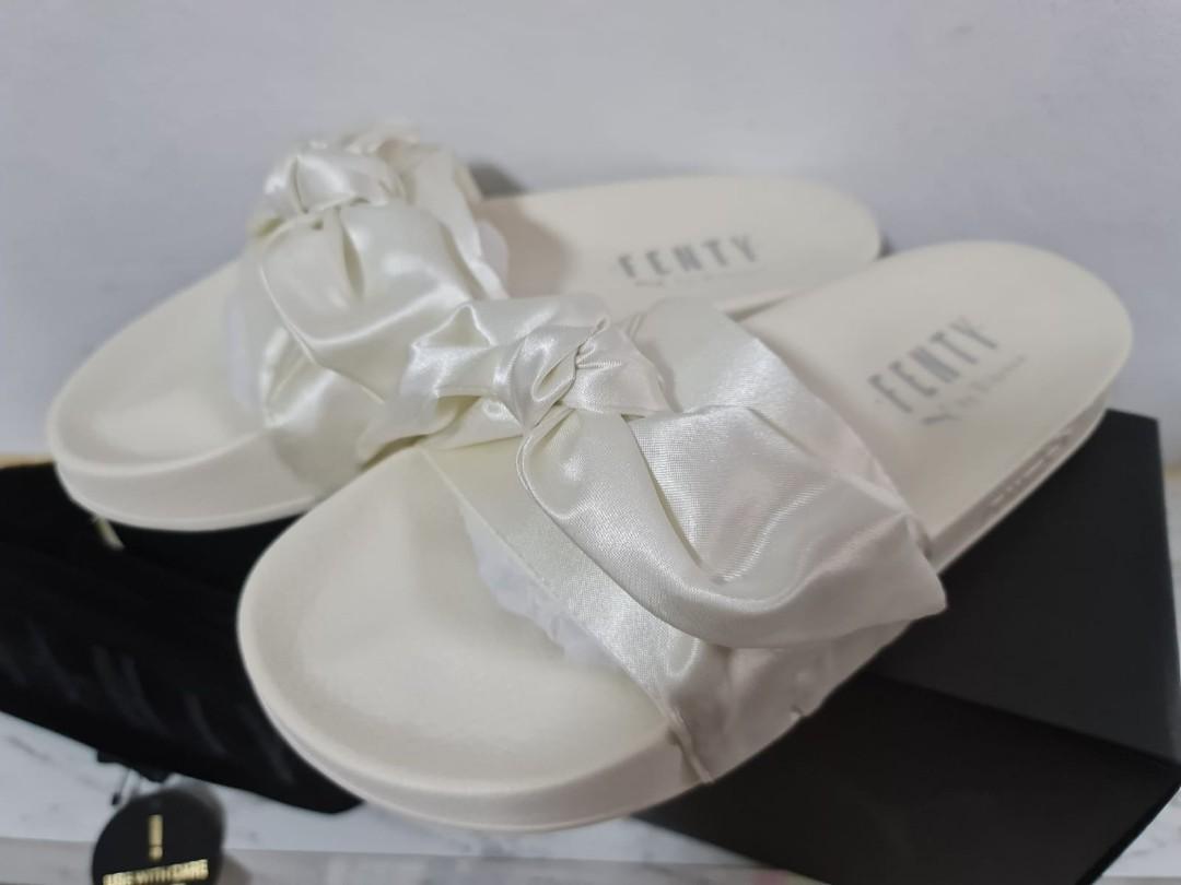 White puma fenty slides hotsell