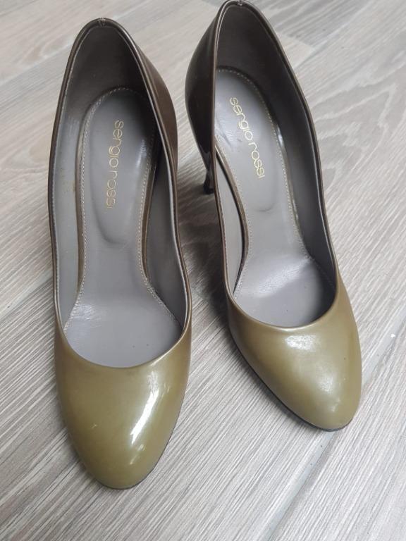 SergioRossi (Category: Heels) located in Singapore. Submitted by hiroxyz (Listing ID 1036680821, Image 2). Description: Authentic. Rare colour. Good condition. Actual size is 35.5. .