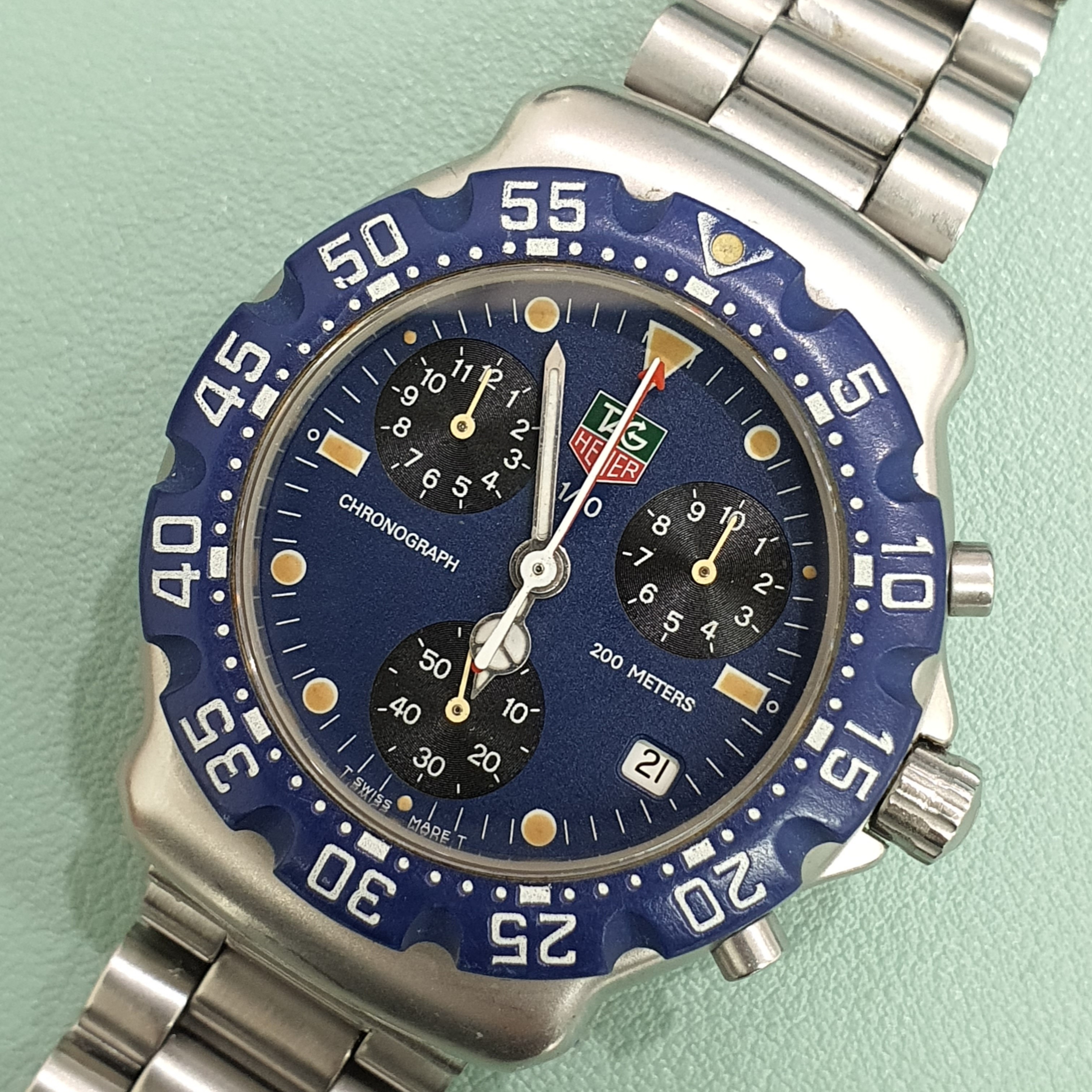 Tag sale heuer ca1210