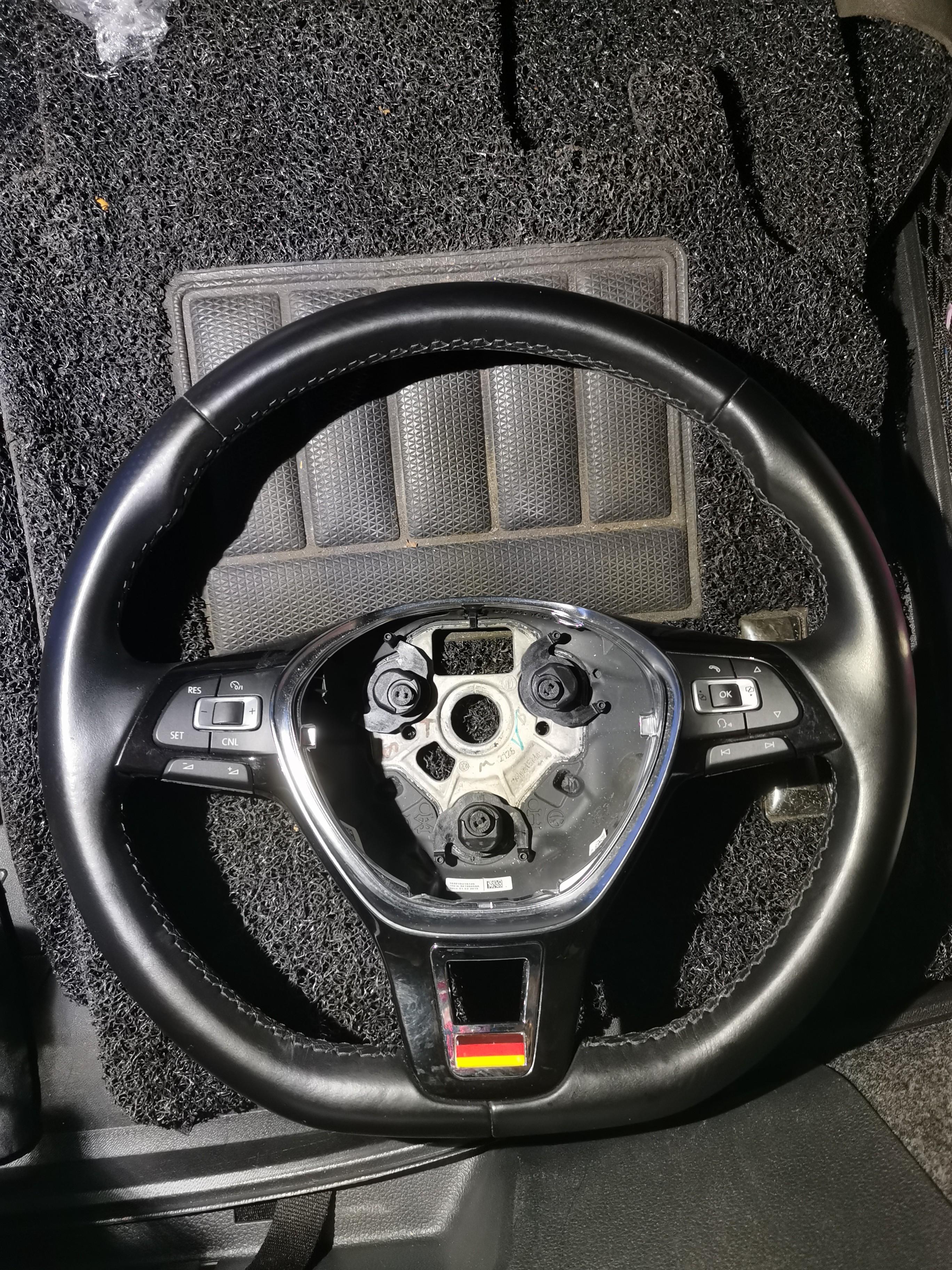 VW Jetta MK6 Steering Wheel, Car Accessories, Accessories on Carousell