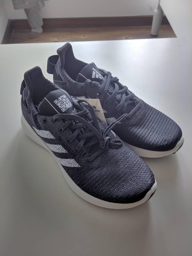 Adidas Women Running Shoes, Women's Fashion, Shoes on Carousell