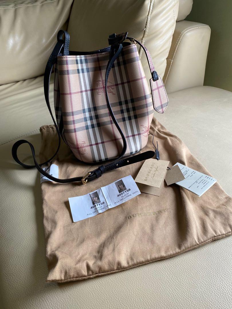 Burberry reversible top bucket bag