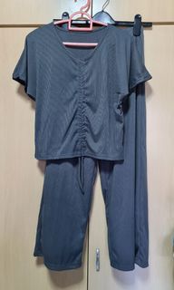 (Category: ) located in . Submitted by clover_closet (Listing ID 1036935653, Image 1). Description: .