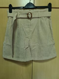 (Category: ) located in . Submitted by clover_closet (Listing ID 1036907597, Image 1). Description: .