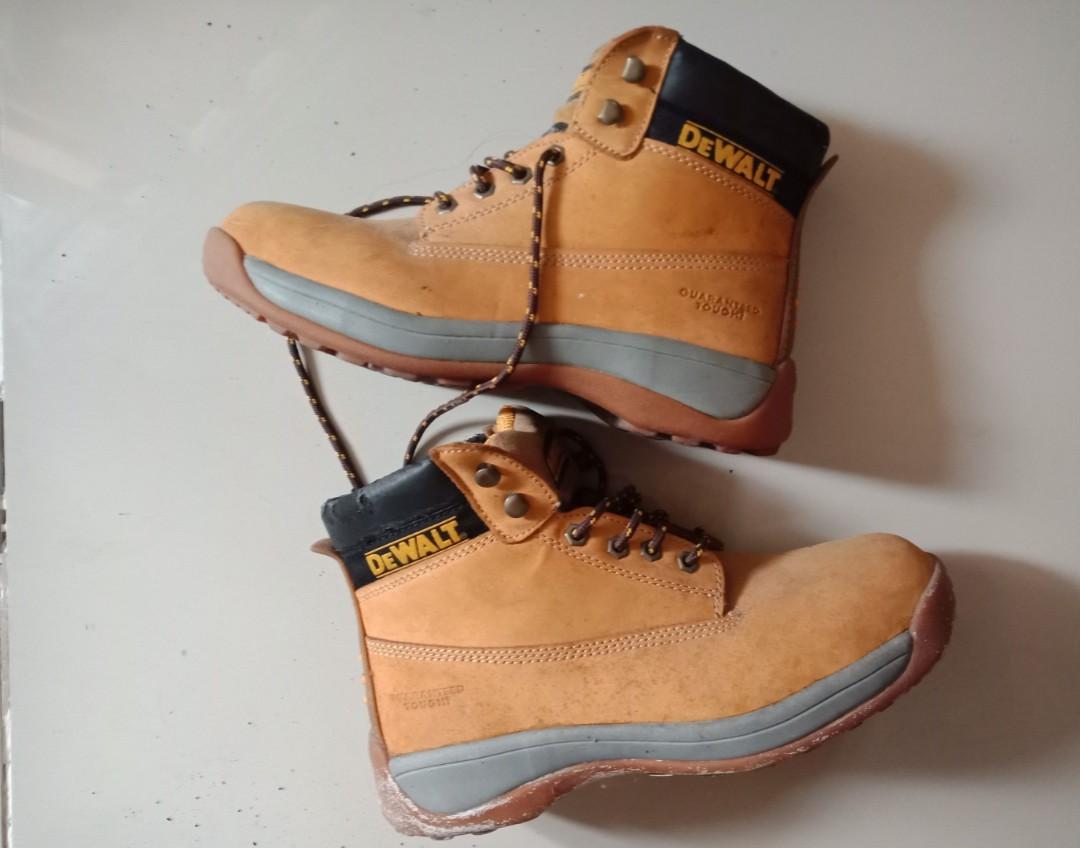 dewalt steel toe sneakers