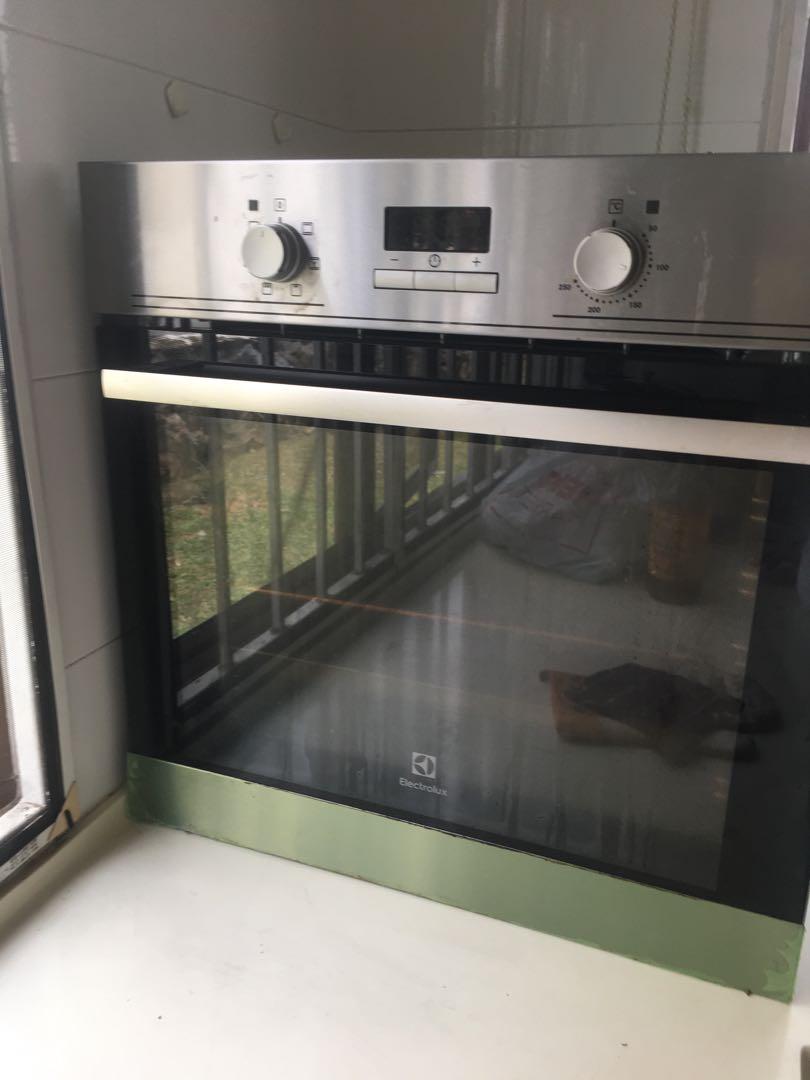 Electrolux built in oven, TV & Home Appliances, Kitchen Appliances
