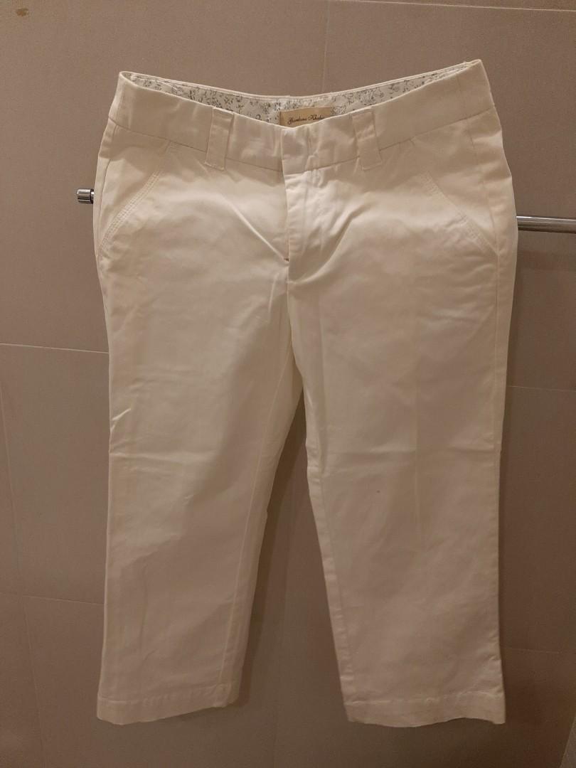 Giordano White Cotton Khaki Pants (Category: Trousers) located in Bacolod City. Submitted by daniellemgm (Listing ID 1037021713, Image 3). Description: Waistline is 27". Used once..