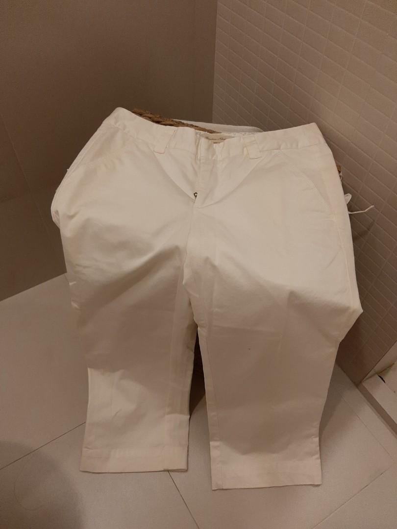 Giordano White Cotton Khaki Pants (Category: Trousers) located in Bacolod City. Submitted by daniellemgm (Listing ID 1037021713, Image 1). Description: Waistline is 27". Used once..