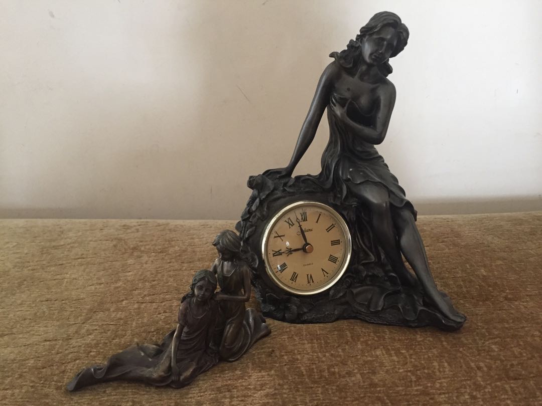 Juliana Collection mantle clock, Furniture & Home Living, Home Decor