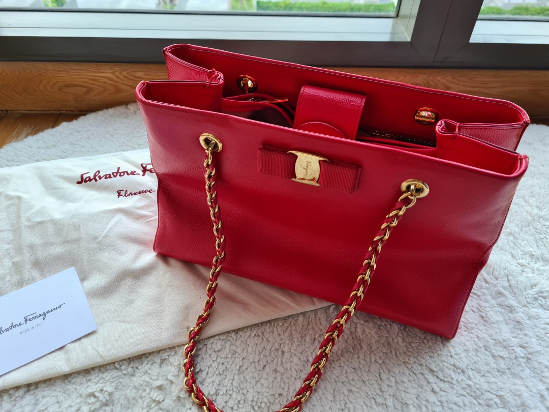 Luxury Bags Wallets Salvatore Ferragamo Melike Tote 29cm