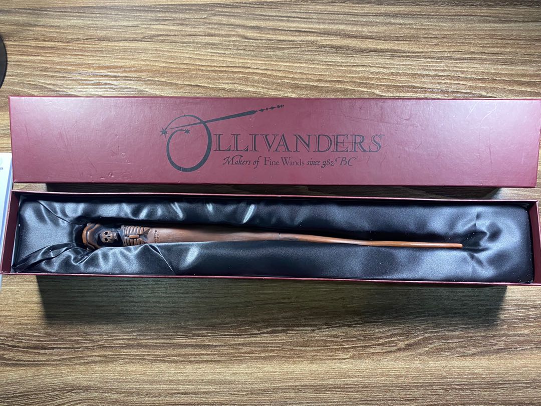 Ollivander Alder 4 Wand 17” Wizarding World of Harry Potter Snake
