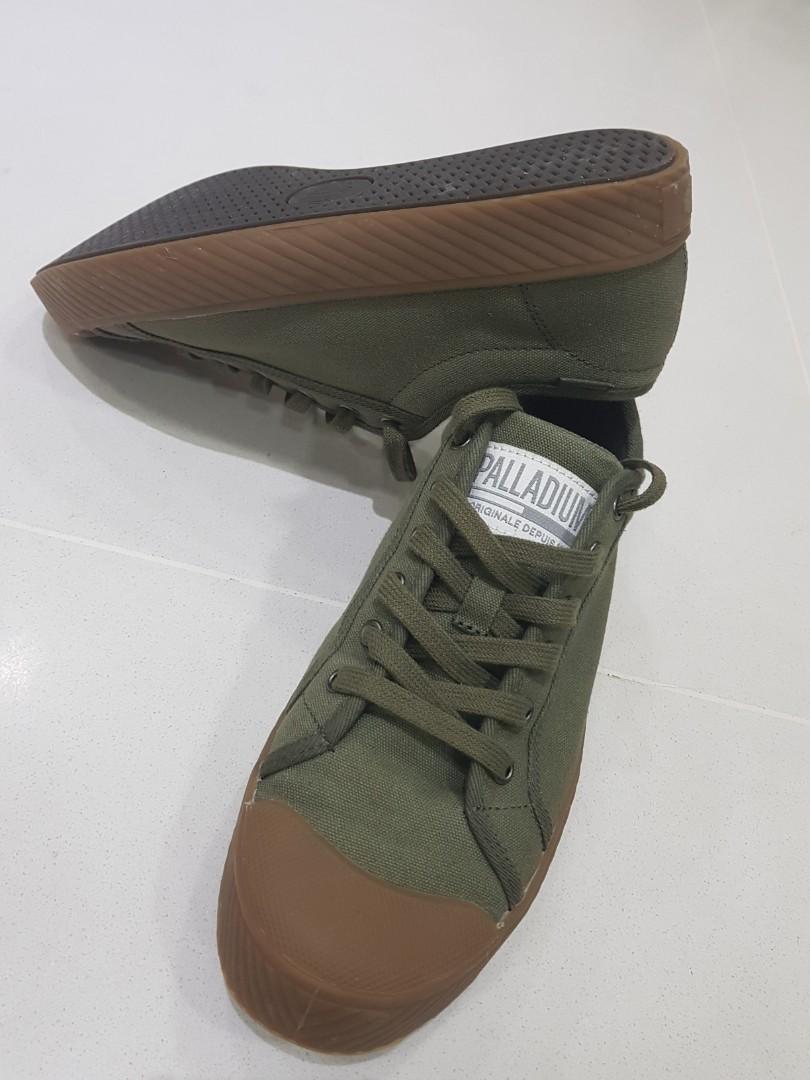 Palladium Low Cut olive green trainers 