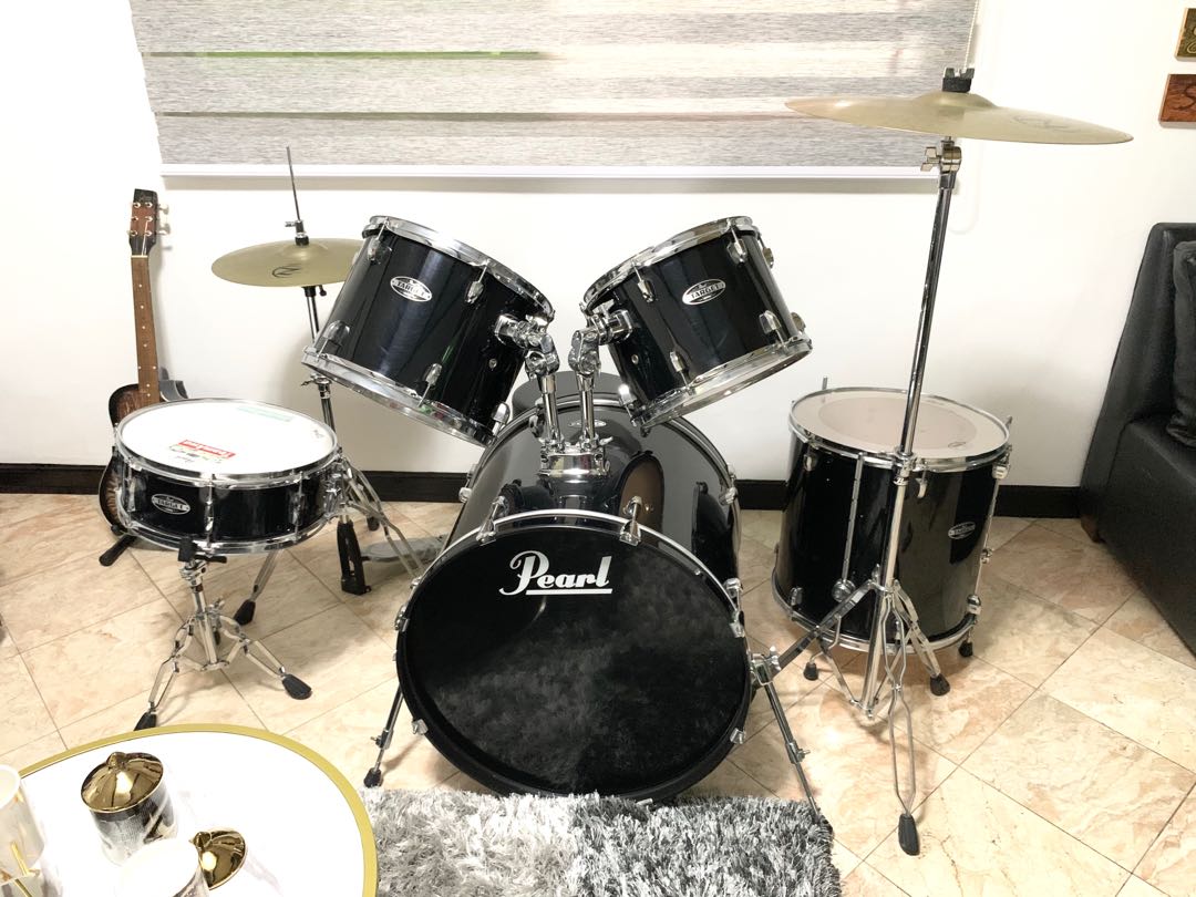 Pearl drum set, Hobbies & Toys, Music & Media, Musical Instruments on