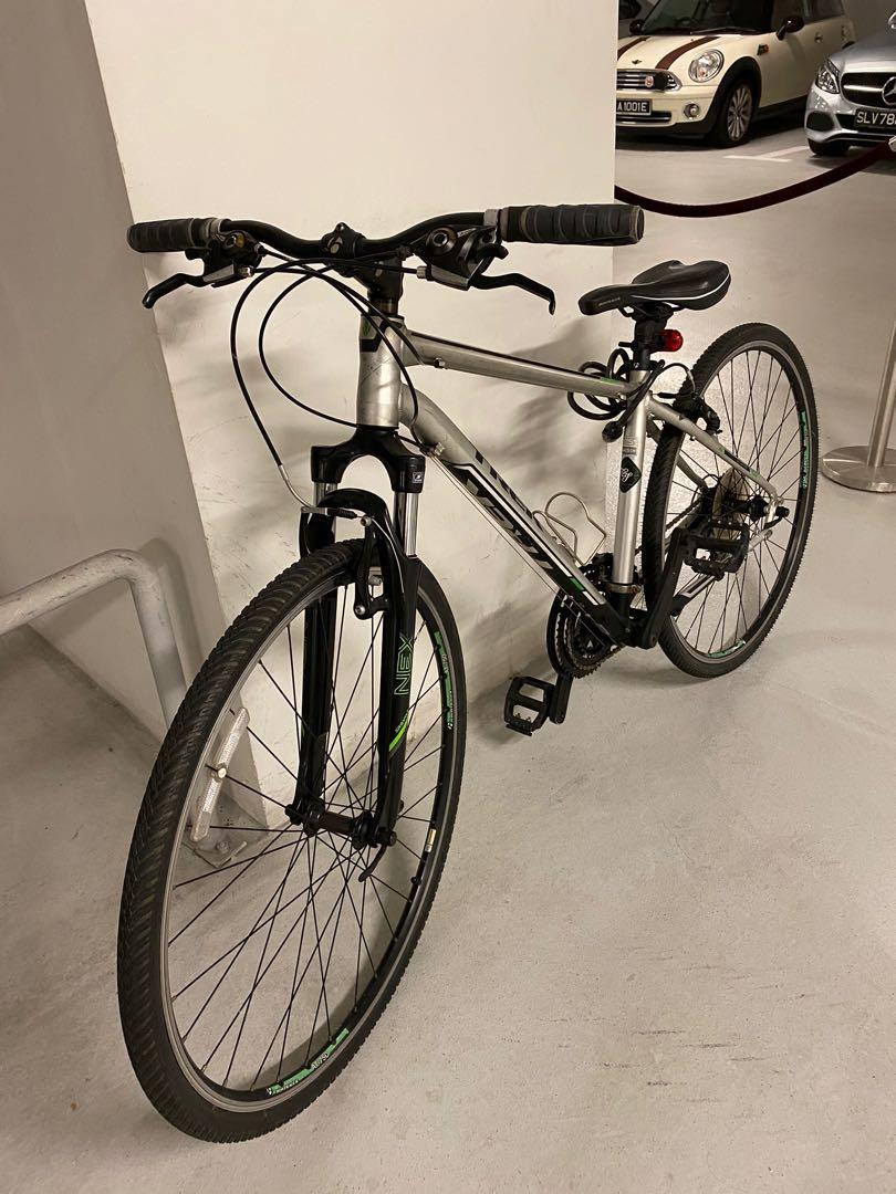 Trek 8.2 DS hybrid bike gary fisher collection Sports Equipment