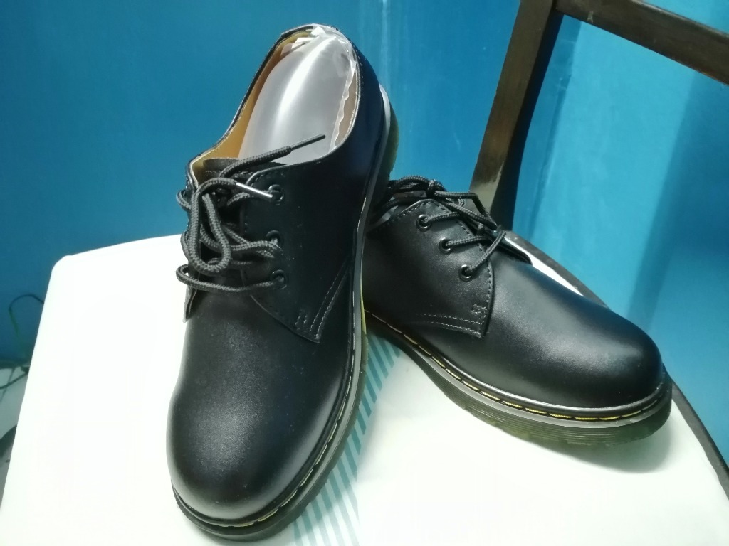 dr martens low boots
