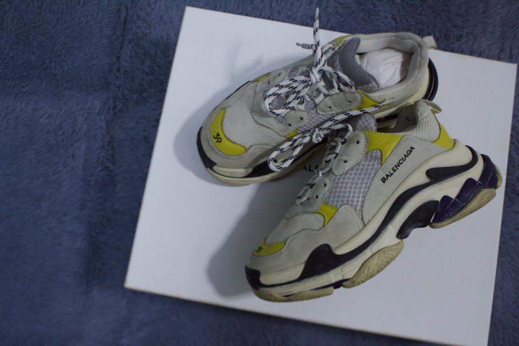 balenciaga triple s used