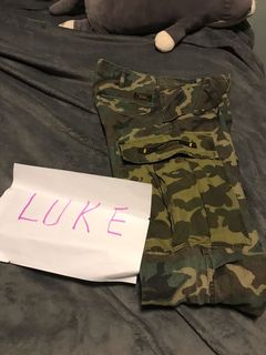 （分類：）位於 。 由 luke_1993 提交（商品編號 1036870044，圖片 1）。簡介： 。