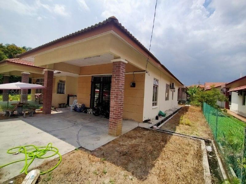 15min Ke Klia Semi D Setingkat Taman Bunga Raya Salak Tinggi Sepang Property For Sale On Carousell