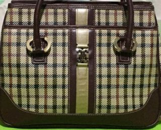 (Category: ) located in . Submitted by bag_collections (Listing ID 1037035519, Image 1). Description: .
