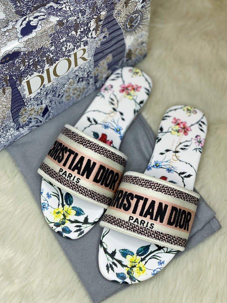 Dway Slide Powder Pink Multicolor Embroidered Cotton with Dior Petites  Fleurs Motif  DIOR