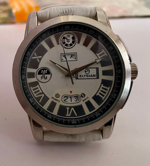 Elysian quartz watch price hotsell