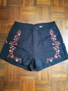 (Category: ) located in . Submitted by dressabellelover (Listing ID 1037060351, Image 1). Description: .