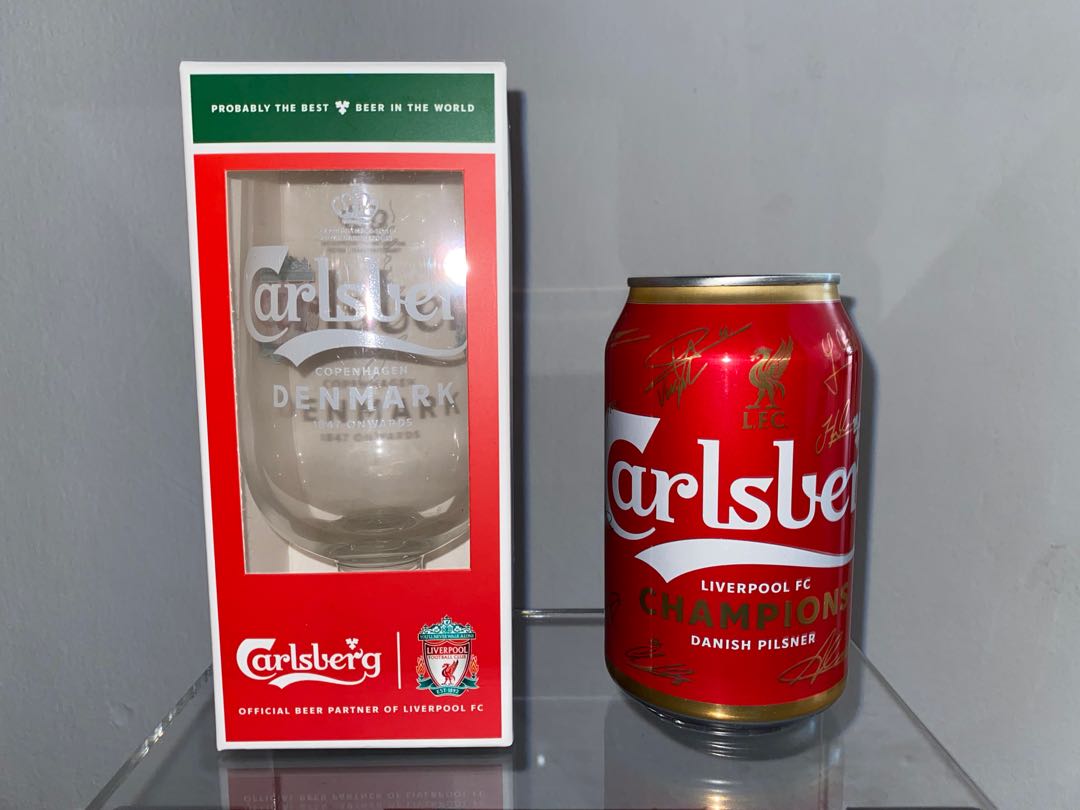 Optage kort Kostbar Limited Edition Carlsberg Liverpool FC Set, Sports Equipment, Sports &  Games, Racket & Ball Sports on Carousell