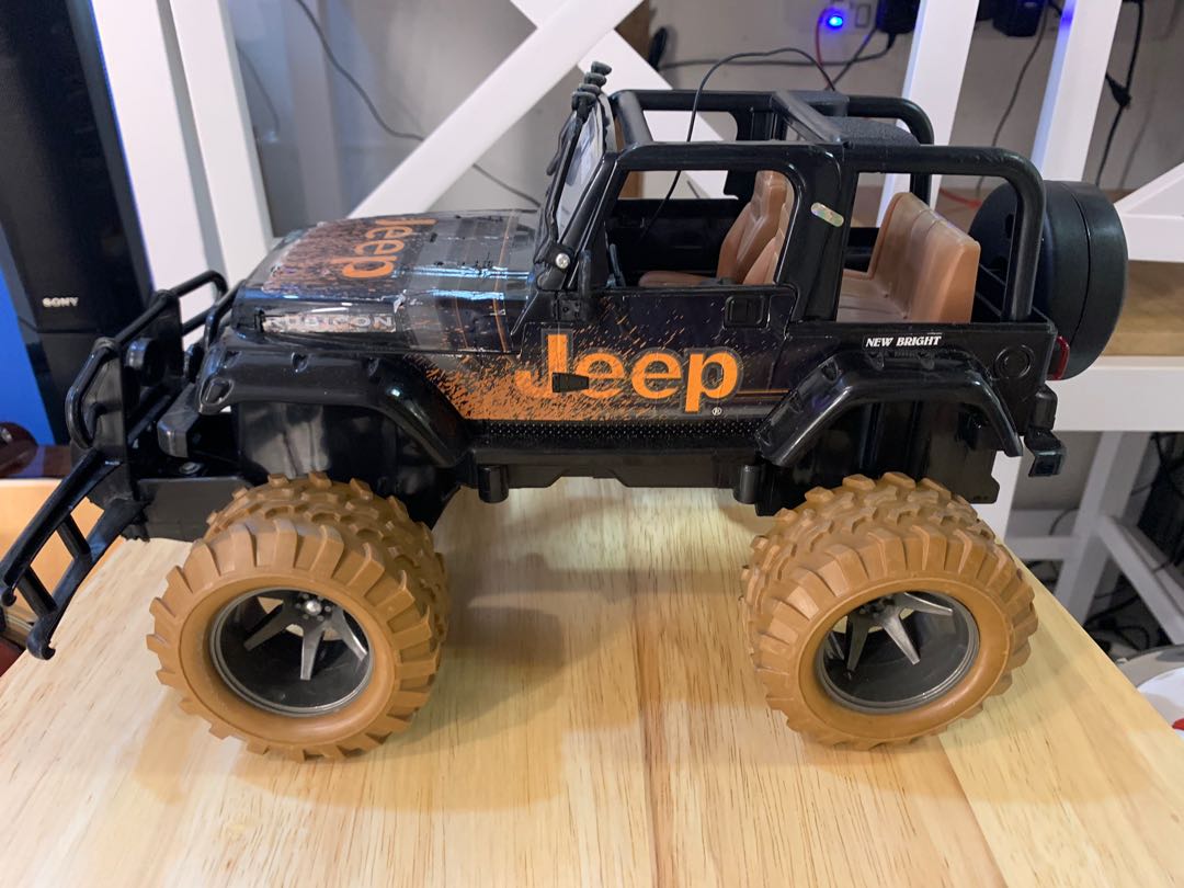 Remote control ( WRANGLER JEEP ), Hobbies & Toys, Toys & Games on Carousell
