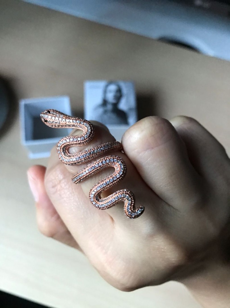 Taylor swift rose gold snake ring hot sale