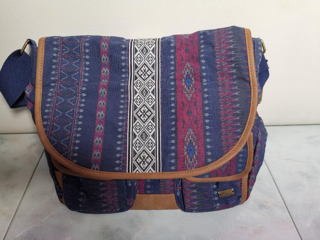 Roxy sling bag L Women s Fashion Bags Wallets Cross body Bags on Carousell