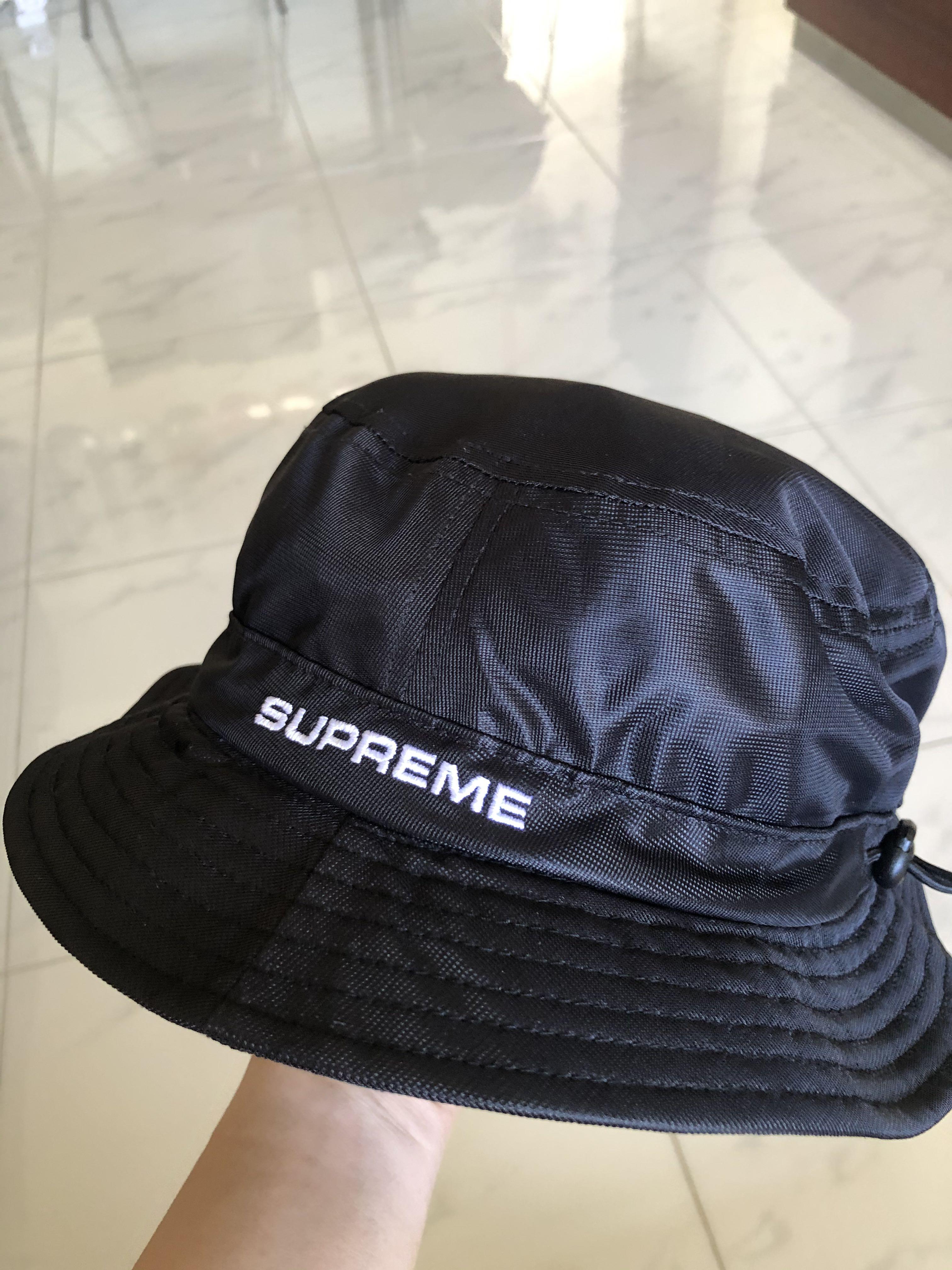 Supreme Mesh Crusher bucket hat (M-L)