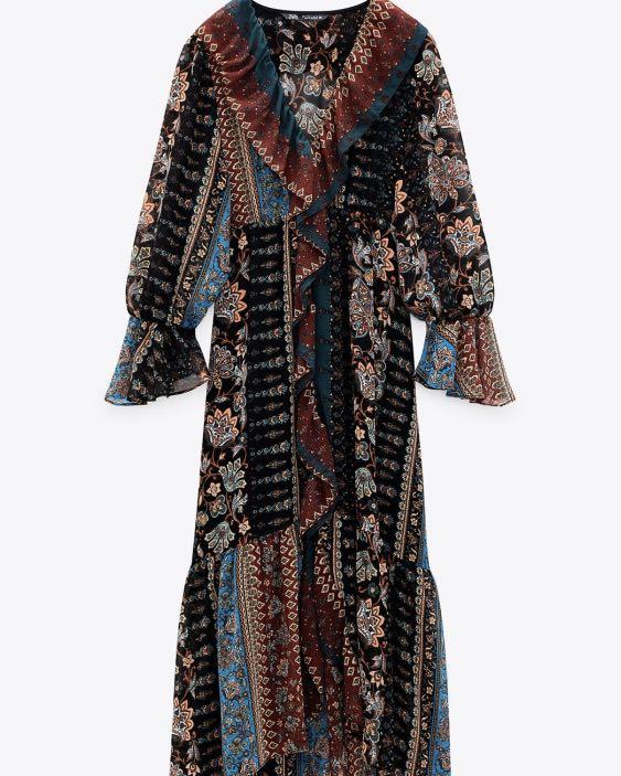 ZARA PATCHWORK PRINT DRESS (Category: Dresses) located in Caloocan City. Submitted by stuzzz93 (Listing ID 1037179720, Image 3). Description: ZARA PATCHWORK PRINT DRESS Personal fave!!! Available: XS, SMALL, MEDIUM SELLING PRICE: Php 1950.00 ONLY ORIGINAL PRICE: Php 3295.00 DM to Order.
