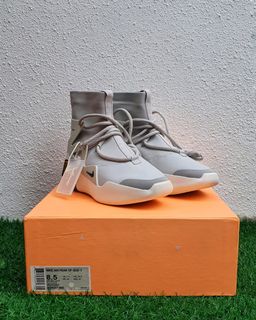 (Category: ) located in . Submitted by fufusneakers (Listing ID 1037401042, Image 1). Description: .