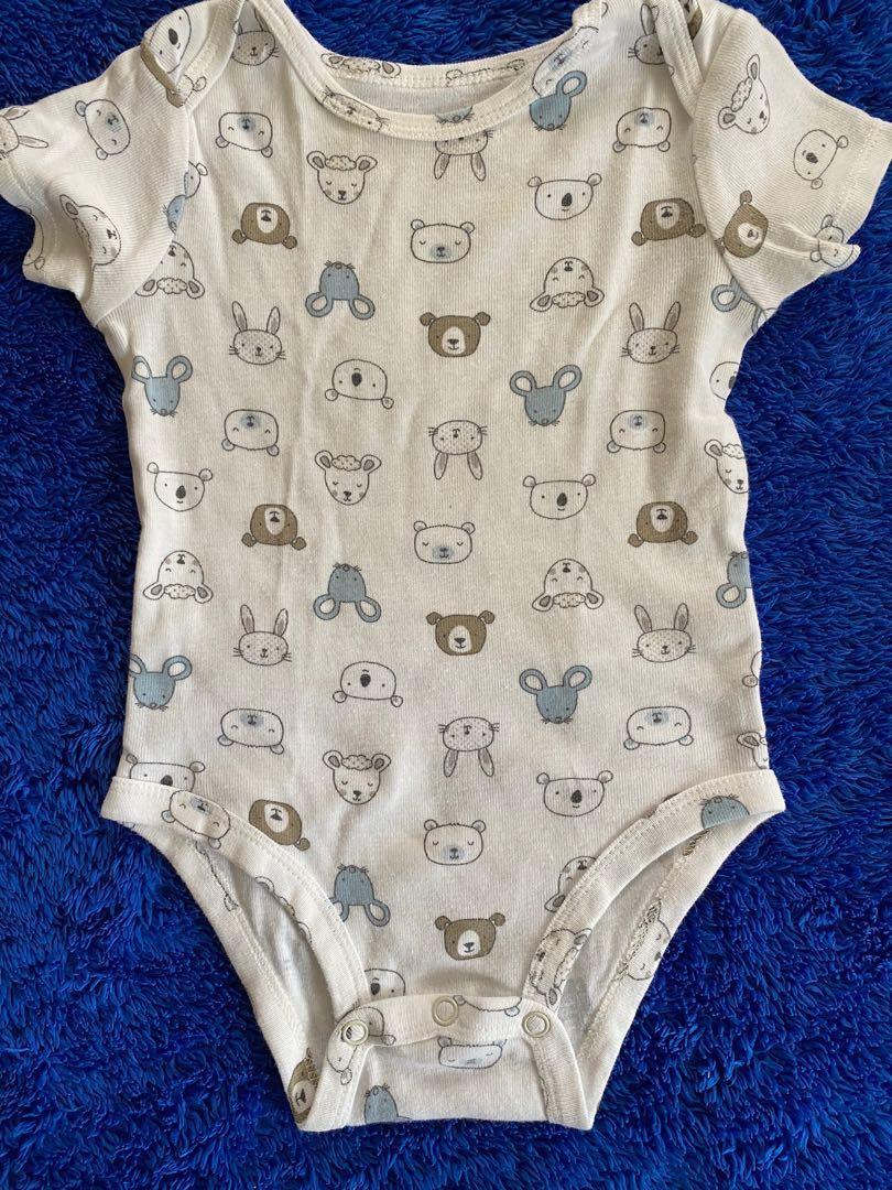 Carter’s Jacket Set (Category: Babies & Kids Fashion) located in Pasig City. Submitted by mspasig65 (Listing ID 1037284701, Image 2). Description: Selling my baby boy’s jacket set. Perfect for his vaccine visit to pedia or some joy ride with the family. Used 2x and is good as new. No flaws..