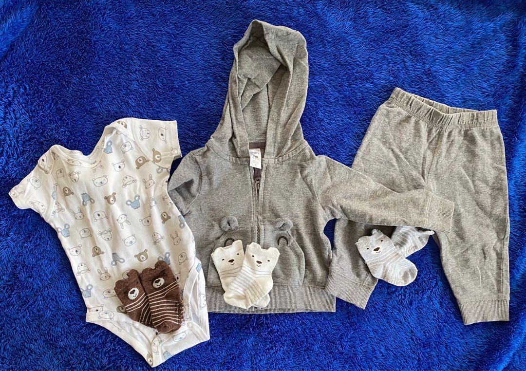 Carter’s Jacket Set (Category: Babies & Kids Fashion) located in Pasig City. Submitted by mspasig65 (Listing ID 1037284701, Image 1). Description: Selling my baby boy’s jacket set. Perfect for his vaccine visit to pedia or some joy ride with the family. Used 2x and is good as new. No flaws..
