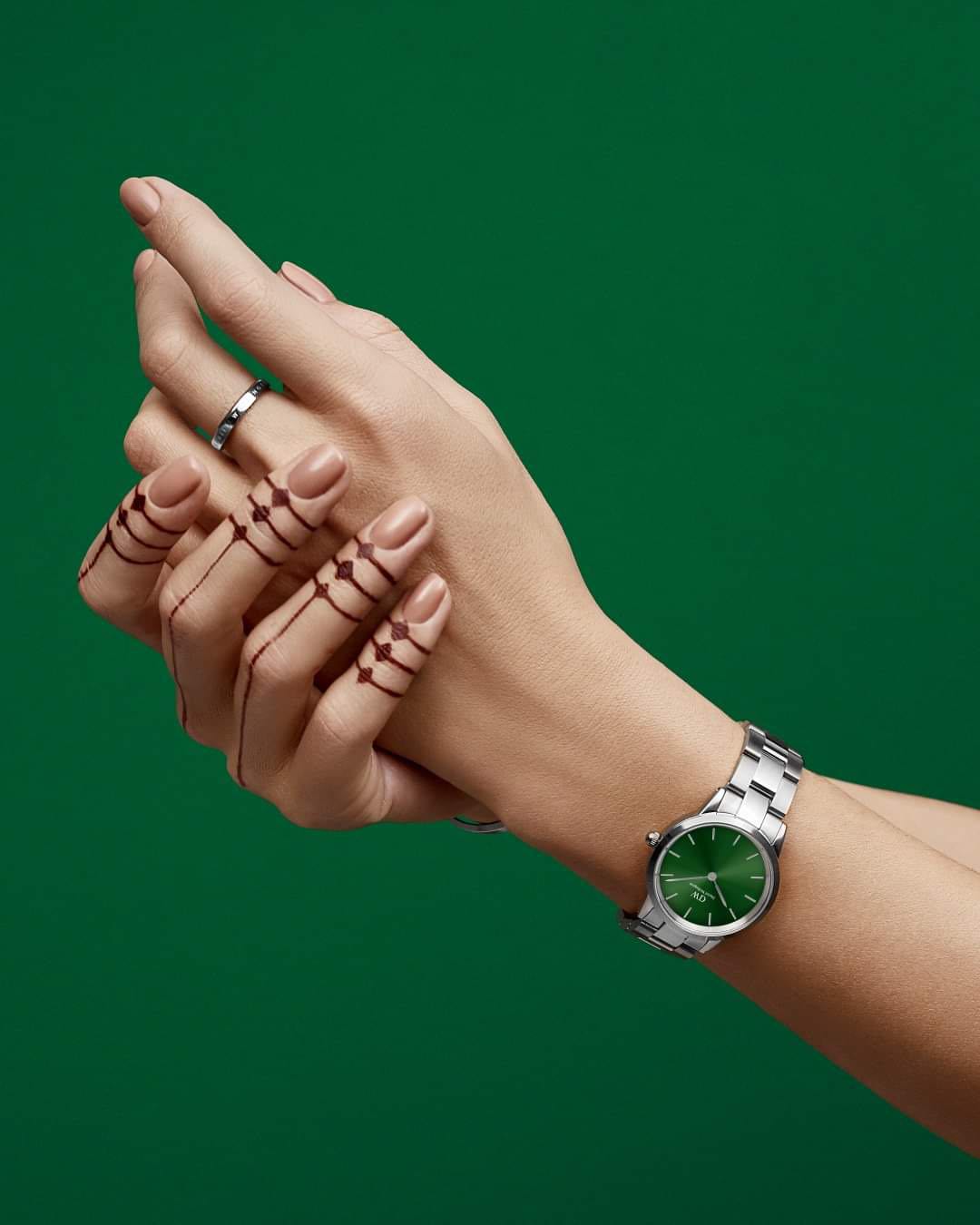 Daniel Wellington Limited Edition - Emerald Green Soleil (Silver) / 28mm,  32mm \u0026 36mm, Mobile Phones \u0026 Gadgets, Wearables \u0026 Smart Watches on Carousell