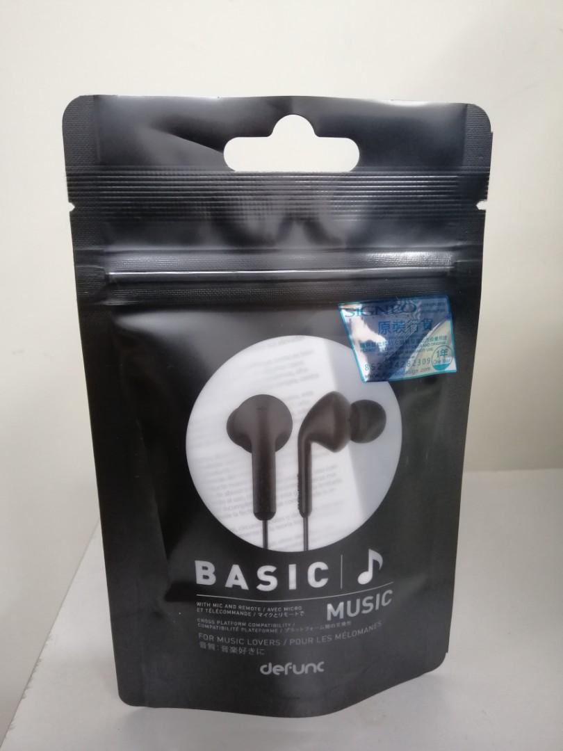Defunc Earbud Basic (Music) （分類：樂器配件）位於 Hong Kong。 由 oswald_tsang 提交（商品編號 1037319821，圖片 2）。簡介： 近期呼聲好高嘅Defunc係瑞典品牌 呢隻係入門級聽歌用有線耳機，平平地可以俾各位試下defunc嘅聲先 低音雄厚，中音清晰，三聲平衡都唔錯 聽歌一流，啱嗮帶唔慣藍牙耳機，又追求音質嘅人 HKTV MALL賣緊$99，而家直接四折出售 原裝行貨。