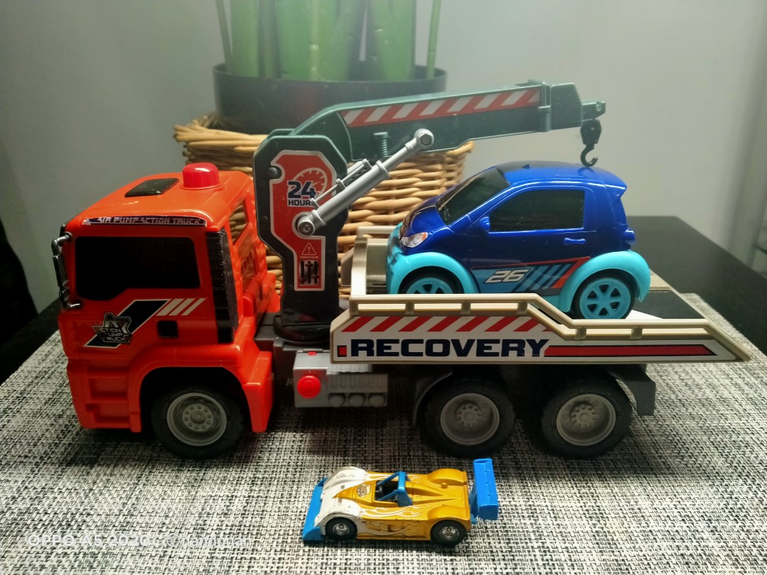 flatbed tow truck toy