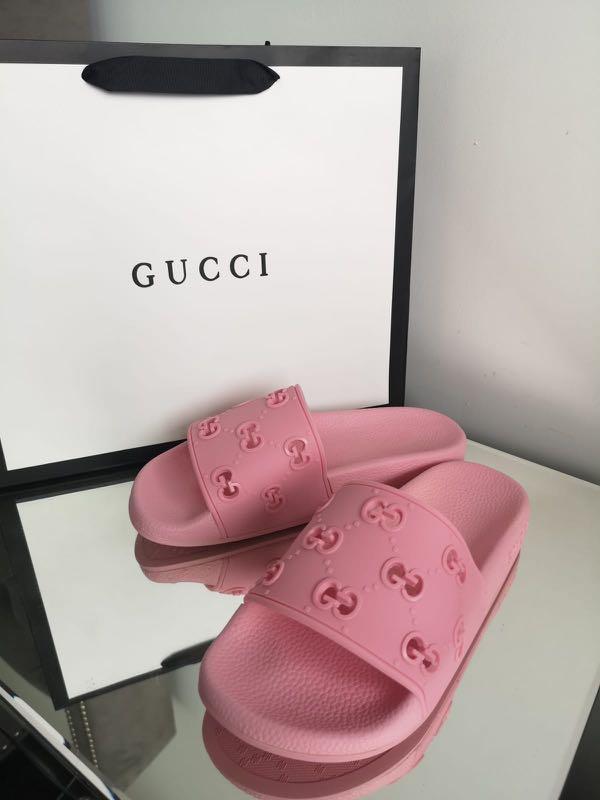 GUCCI WOMEN S RUBBER GG SLIDE SANDAL Women s Fashion Shoes on