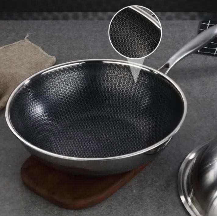 wok, Home Appliances, Kitchenware on Carousell