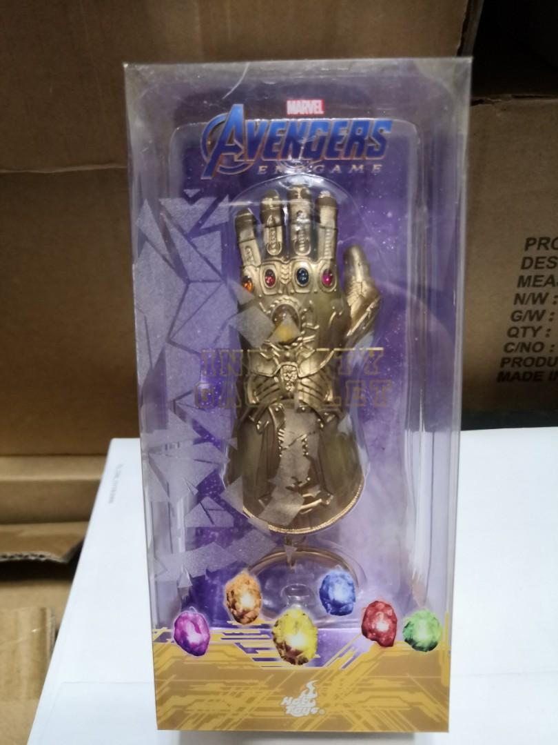 Hot toys store infinity gauntlet keychain