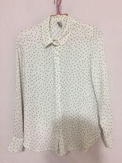 Kemeja polkadot