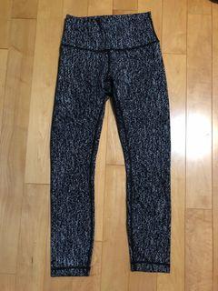 Lululemon Wunder Under size 4